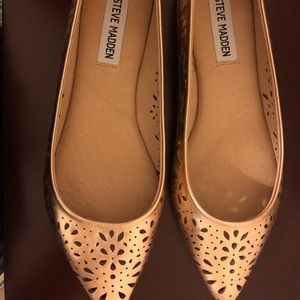 Adorable Steve Madden flats!